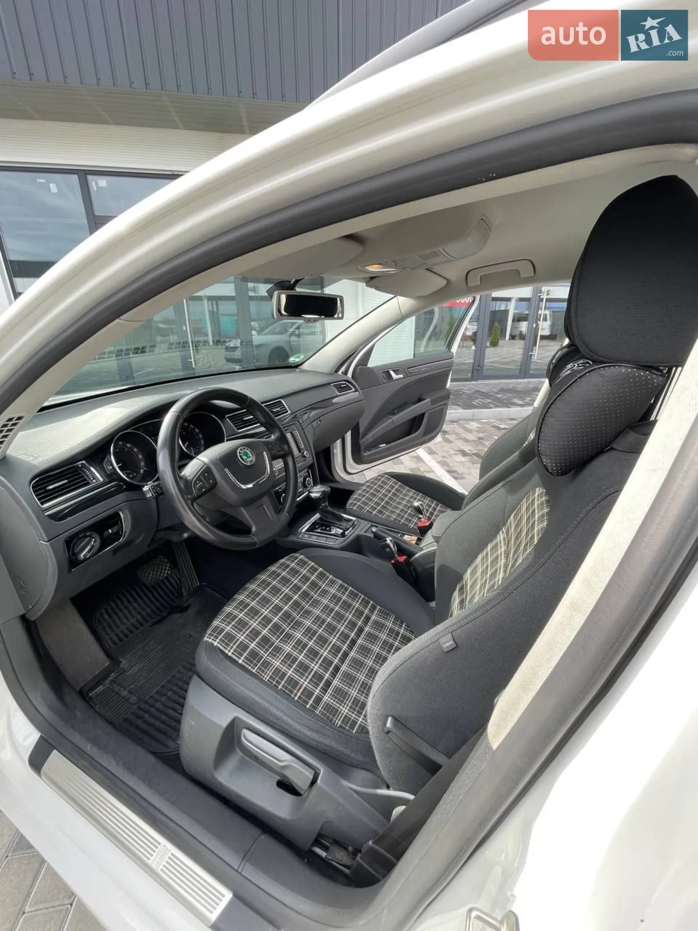 2012 Skoda Superb - мініатюра 5