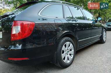 Универсал Skoda Superb 2012 в 