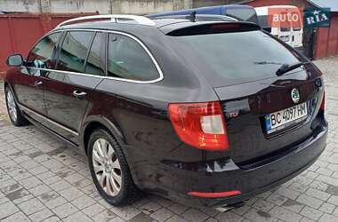 Універсал Skoda Superb 2011 в 