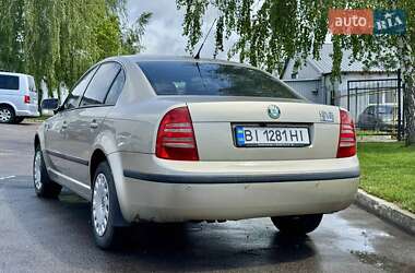 Лифтбек Skoda Superb 2005 в 