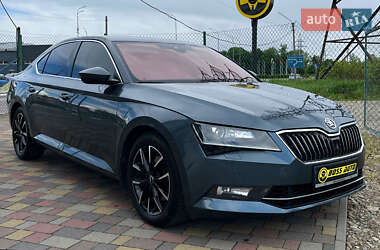 Лифтбек Skoda Superb 2016 в Стрые