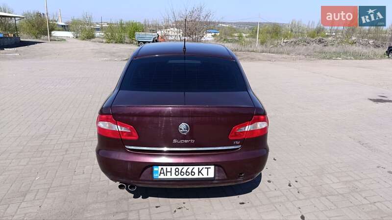 Лифтбек Skoda Superb 2009 в Краматорске