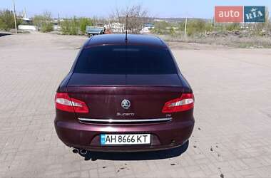 Лифтбек Skoda Superb 2009 в 