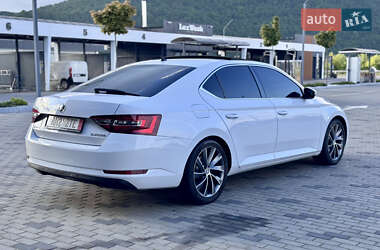 Лифтбек Skoda Superb 2017 в 