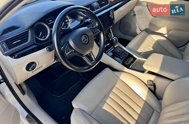 Лифтбек Skoda Superb 2017 в 