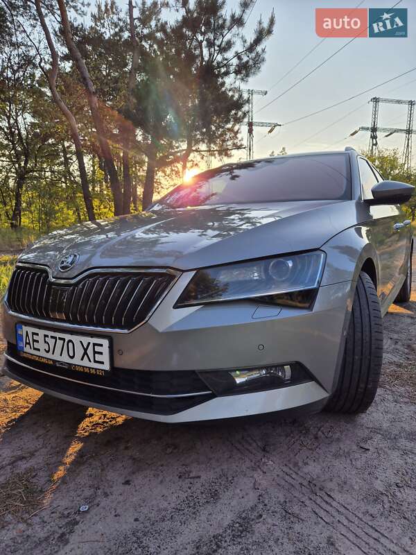 Универсал Skoda Superb 2017 в Днепре