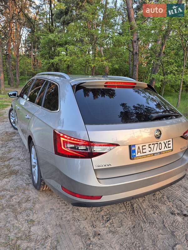 Универсал Skoda Superb 2017 в Днепре