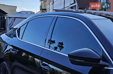 Ліфтбек Skoda Superb 2019 в 