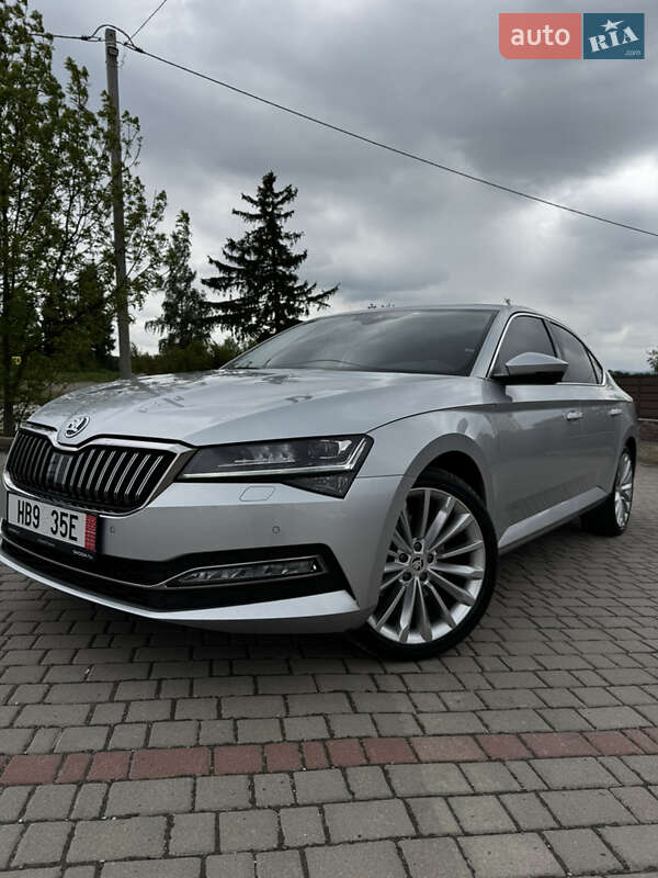 Лифтбек Skoda Superb 2020 в Ивано-Франковске