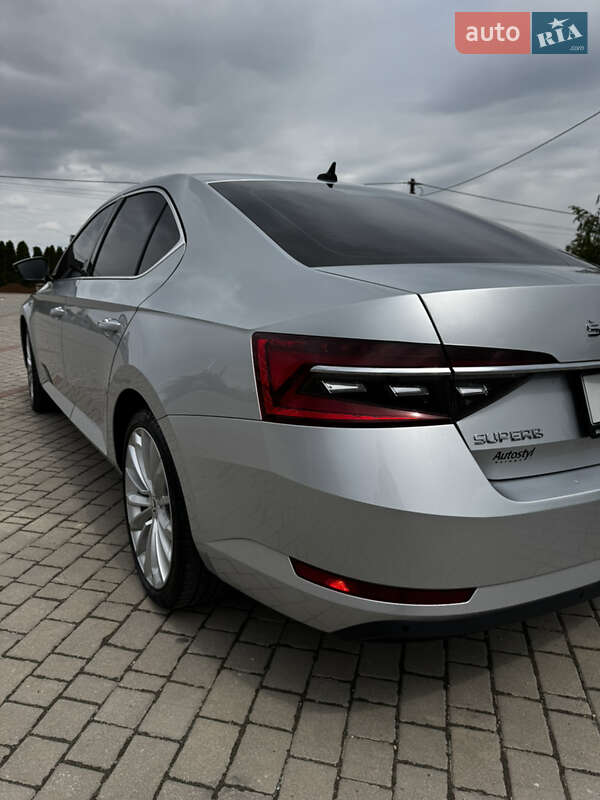 Лифтбек Skoda Superb 2020 в Ивано-Франковске