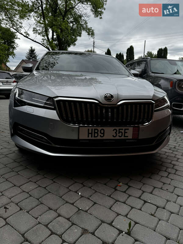 Лифтбек Skoda Superb 2020 в Ивано-Франковске
