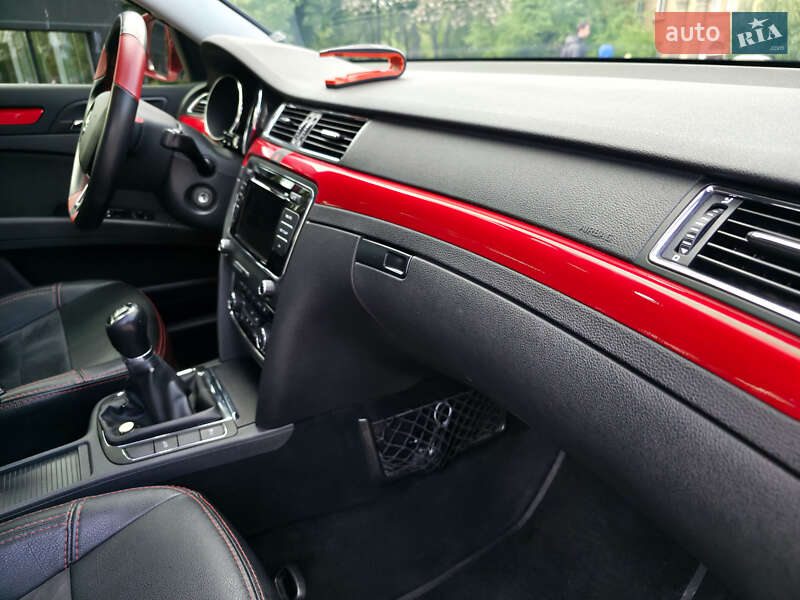 Универсал Skoda Superb 2013 в Киеве