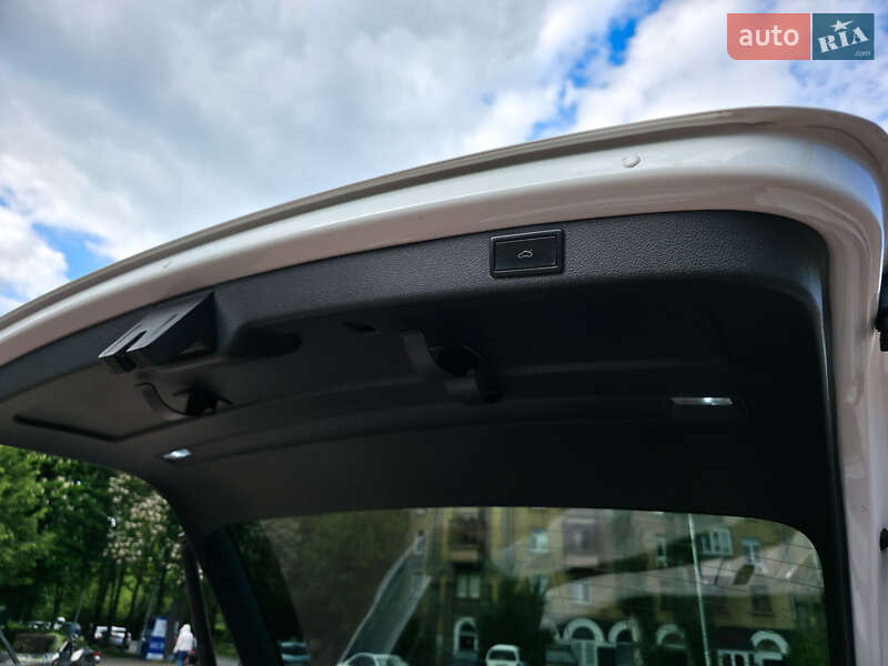 Универсал Skoda Superb 2013 в Киеве