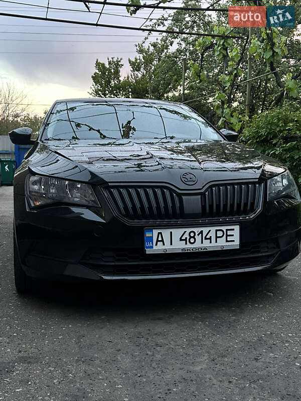Ліфтбек Skoda Superb 2016 в Дніпрі