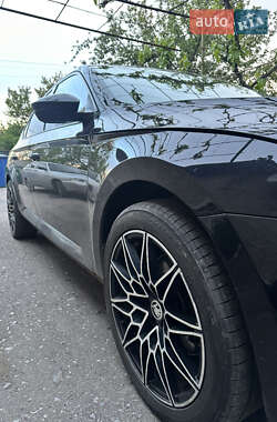 Ліфтбек Skoda Superb 2016 в 