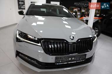 Ліфтбек Skoda Superb 2021 в 