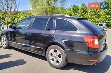 Універсал Skoda Superb 2011 в 