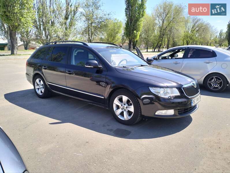 Універсал Skoda Superb 2011 в 
