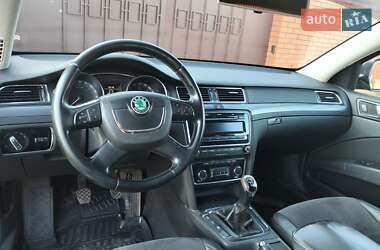 Універсал Skoda Superb 2011 в 