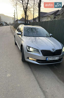 Универсал Skoda Superb 2018 в Рахове