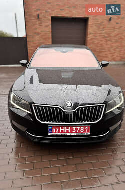 Ліфтбек Skoda Superb 2019 в 