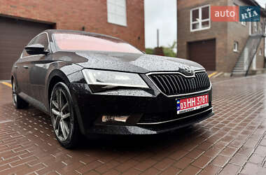 Ліфтбек Skoda Superb 2019 в 