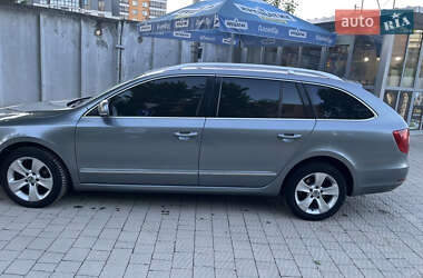 Универсал Skoda Superb 2010 в 