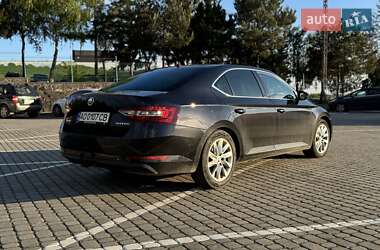 Лифтбек Skoda Superb 2015 в 
