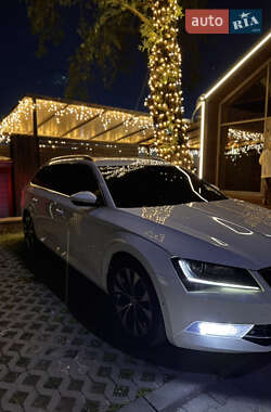 Универсал Skoda Superb 2019 в 