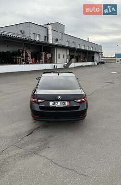 Ліфтбек Skoda Superb 2017 в 