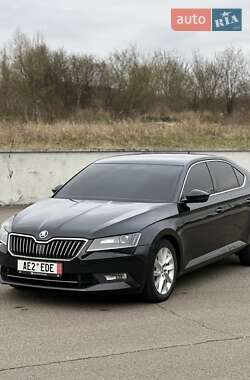 Ліфтбек Skoda Superb 2017 в 