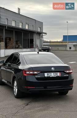 Ліфтбек Skoda Superb 2017 в 