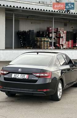 Ліфтбек Skoda Superb 2017 в 