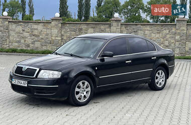 Лифтбек Skoda Superb 2003 в 