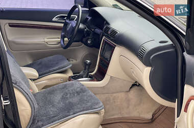 Лифтбек Skoda Superb 2003 в 
