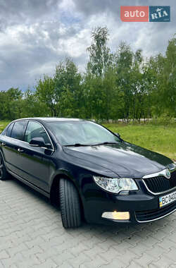 Лифтбек Skoda Superb 2009 в 