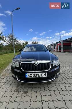 Универсал Skoda Superb 2012 в Стрые