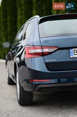Універсал Skoda Superb 2017 в 