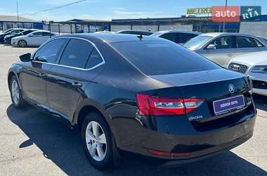 Лифтбек Skoda Superb 2018 в 