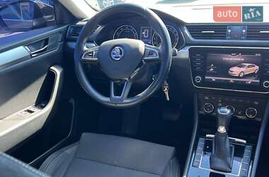 Лифтбек Skoda Superb 2018 в 