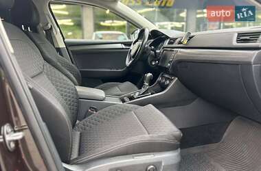 Лифтбек Skoda Superb 2016 в 