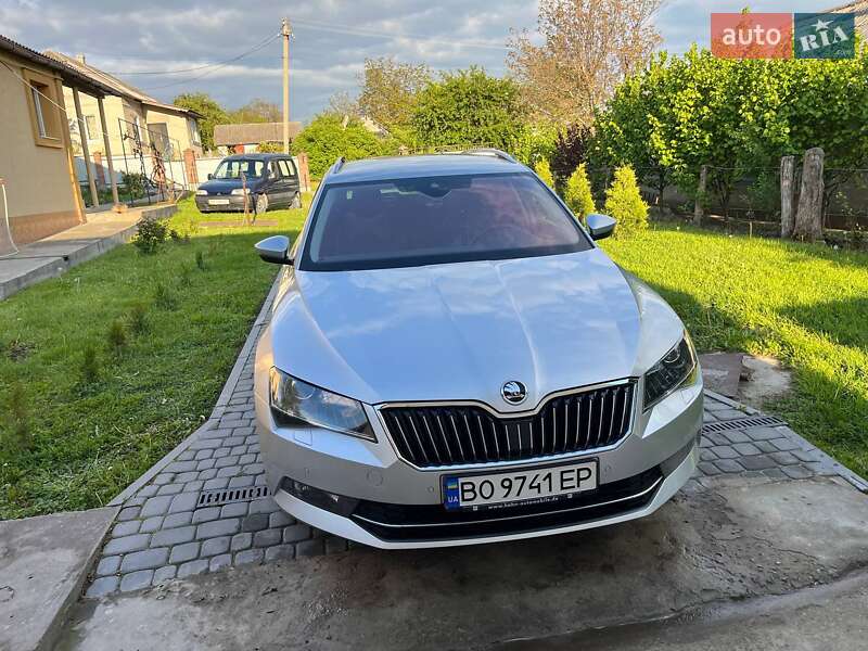 Універсал Skoda Superb 2016 в Тернополі