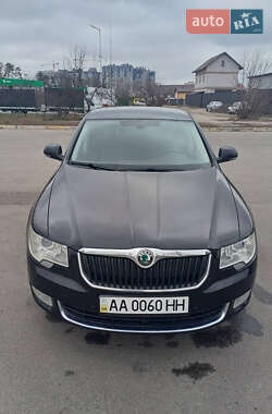 Лифтбек Skoda Superb 2011 в Буче