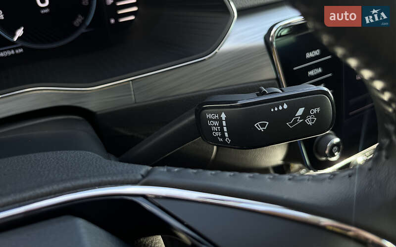 Ліфтбек Skoda Superb 2023 в Мукачевому