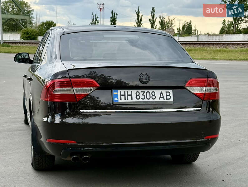 Лифтбек Skoda Superb 2014 в Измаиле