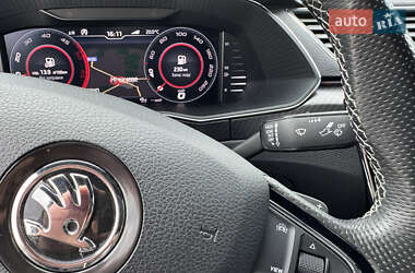 Ліфтбек Skoda Superb 2019 в 