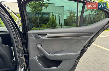 Ліфтбек Skoda Superb 2019 в 