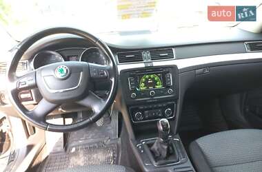 Універсал Skoda Superb 2012 в 