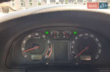 Ліфтбек Skoda Superb 2004 в 
