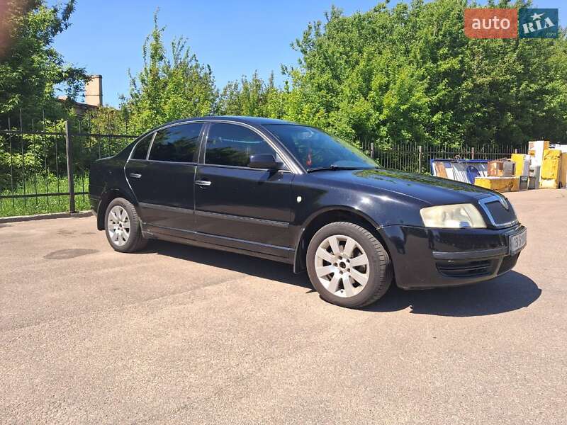 Лифтбек Skoda Superb 2004 в Чернигове